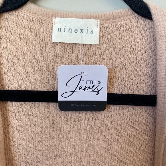 𝅺nwt Soft Beige Cardigan - Picture 4 of 8